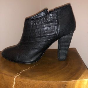 Deena & Ozzy faux leather booties - 7 - black